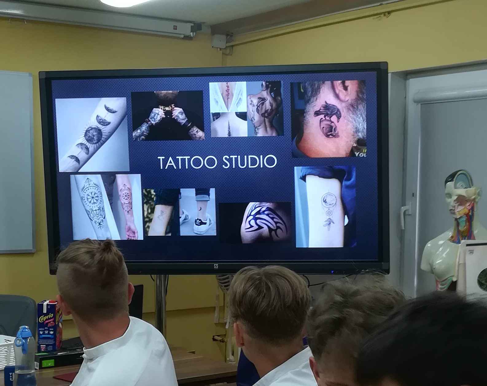 Szkolne studio tatuażu